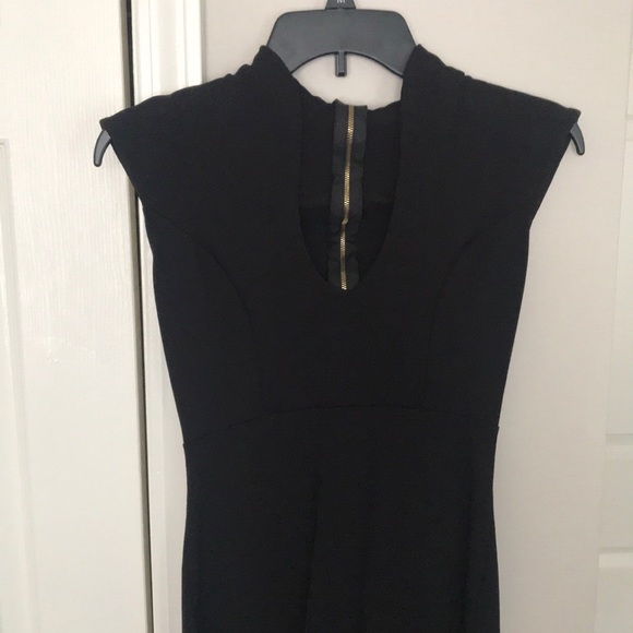 Windsor Dresses & Skirts - Windsor Formal Black Deep V-neck - Pencil Skirt